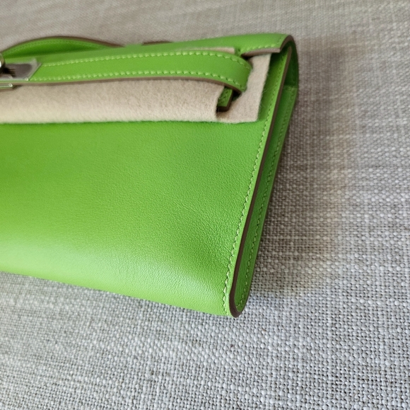 SOLD. Hermes Kelly Cut Apple Green - Picture 6 of 14